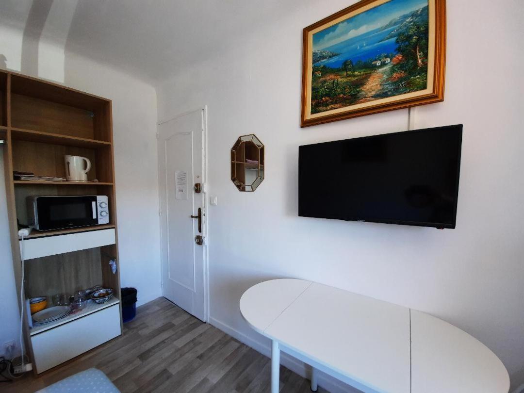 Chambres Climatisees Confort,Wifi, Gare Tgv,Parking,Pt Dejeuner Περπινιάν Εξωτερικό φωτογραφία